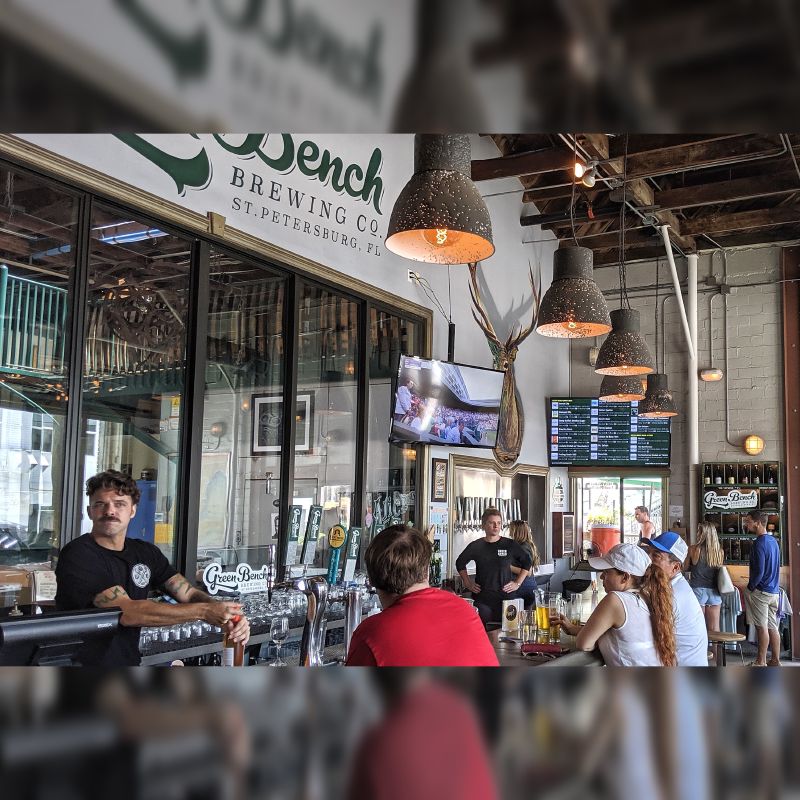 Letterbox blur on a landscape image